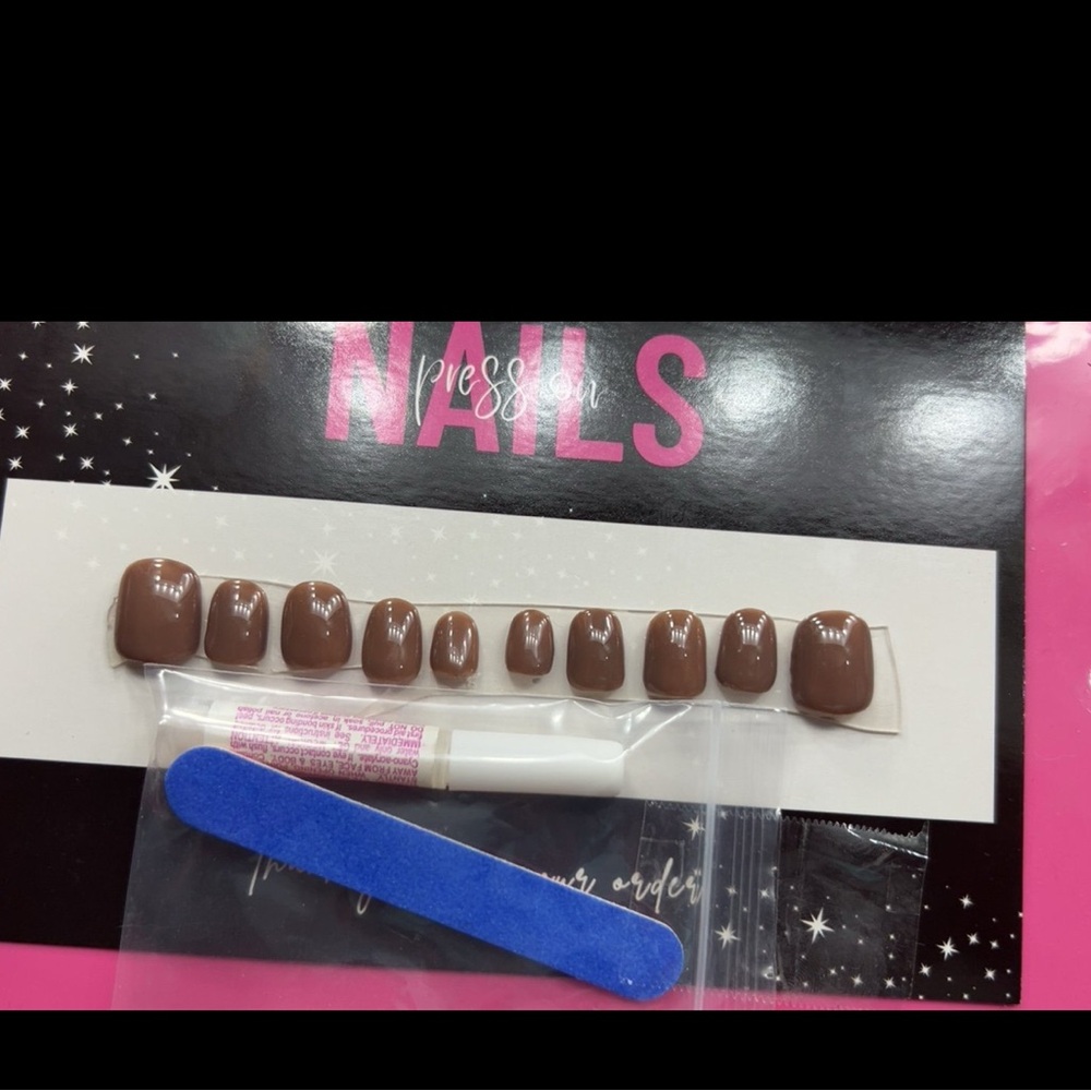 Elegant Brown Press On Nails